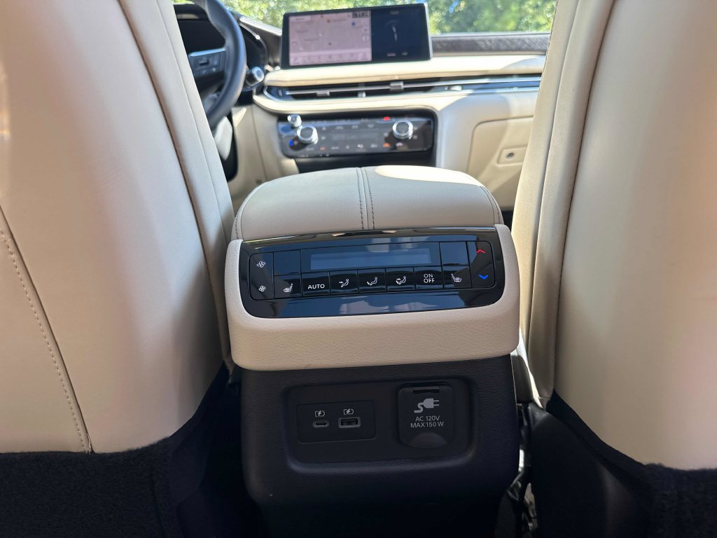 Used 2023 INFINITI QX60 Sensory w/ Cargo Package AWD/4WD image 29