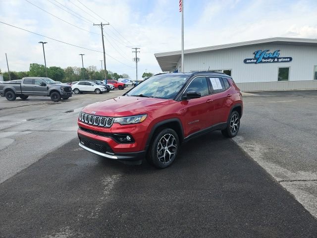 Used 2024 Jeep Compass Limited AWD/4WD image 2