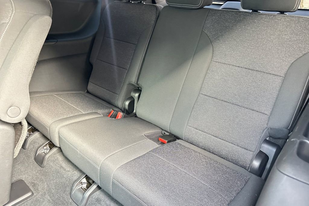 Used 2024 Chevrolet Traverse LT image 17