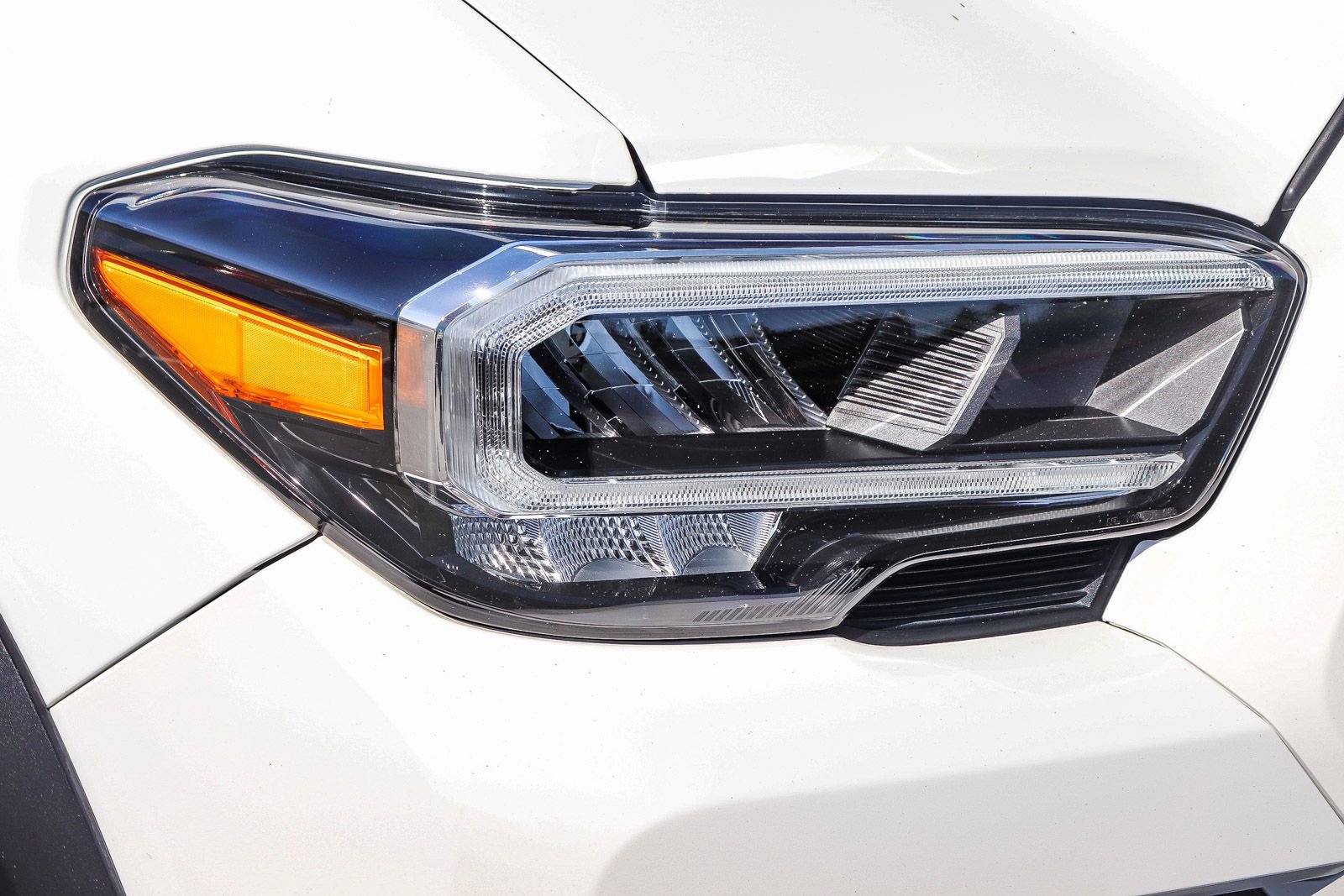 Certified 2023 Toyota Tacoma TRD Off-Road w/ Advanced Technology Package AWD/4WD image 12