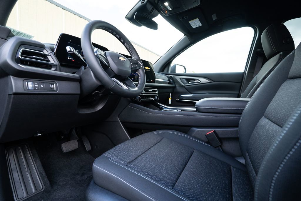 New 2026 Chevrolet Traverse LT image 11