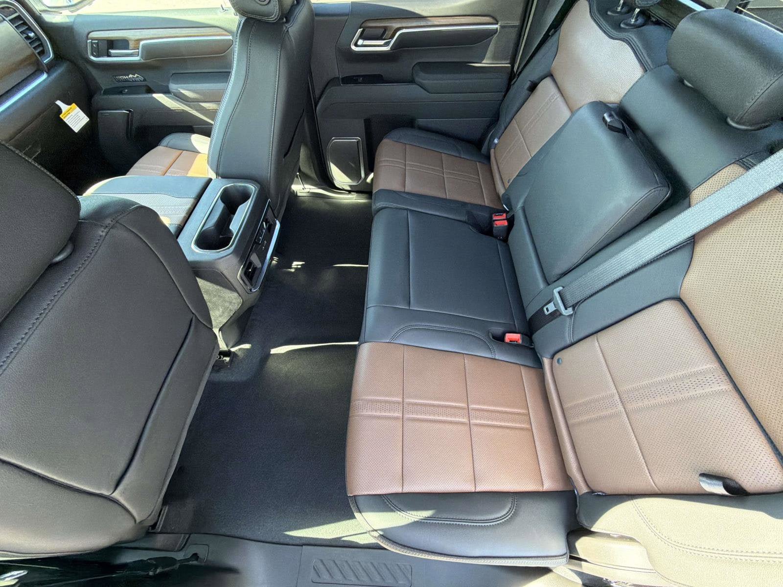 New 2026 Chevrolet Silverado 1500 High Country w/ Technology Package AWD/4WD image 12
