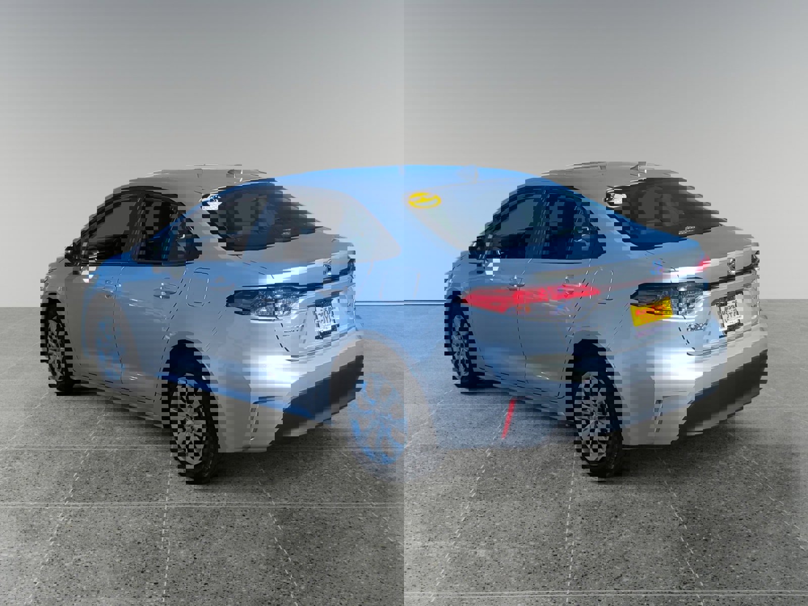 Used 2025 Toyota Corolla LE w/ Carpet Mat Package (TMS) image 3