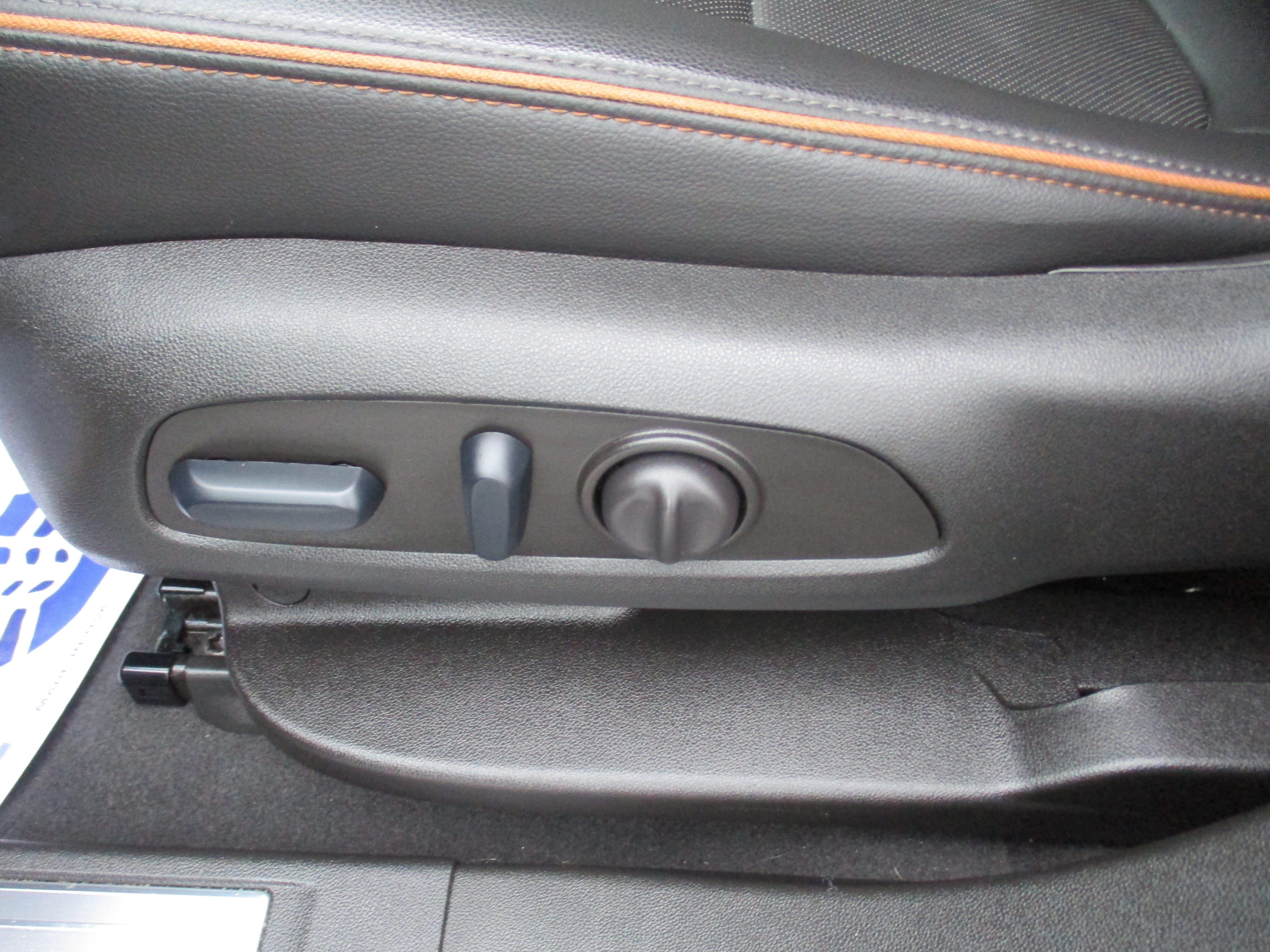 Certified 2023 GMC Acadia AT4 w/ Technology Package AWD/4WD image 16