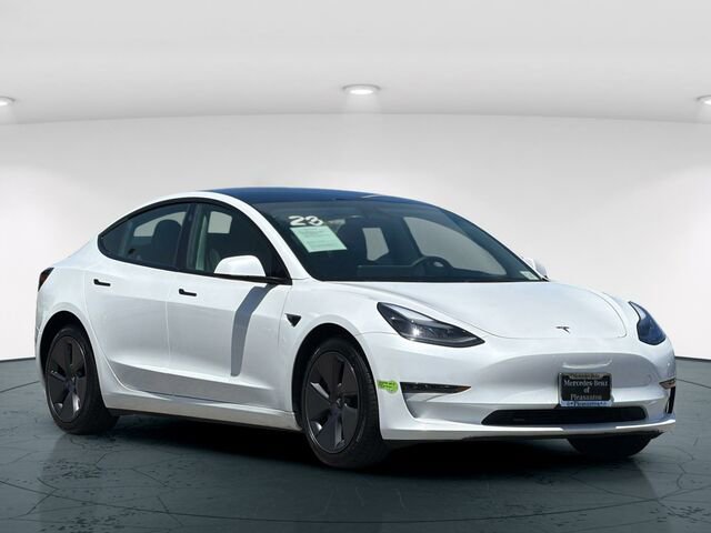 Used 2023 Tesla Model 3 Standard Range RWD image 9