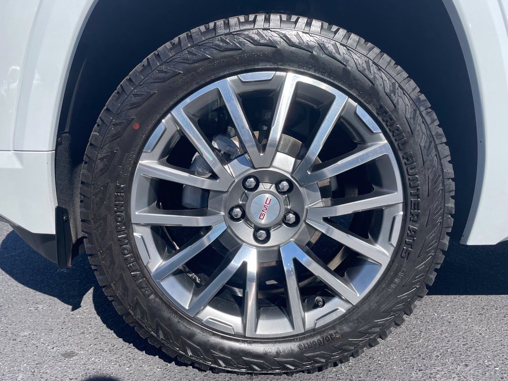 Used 2026 GMC Terrain Denali AWD/4WD image 36
