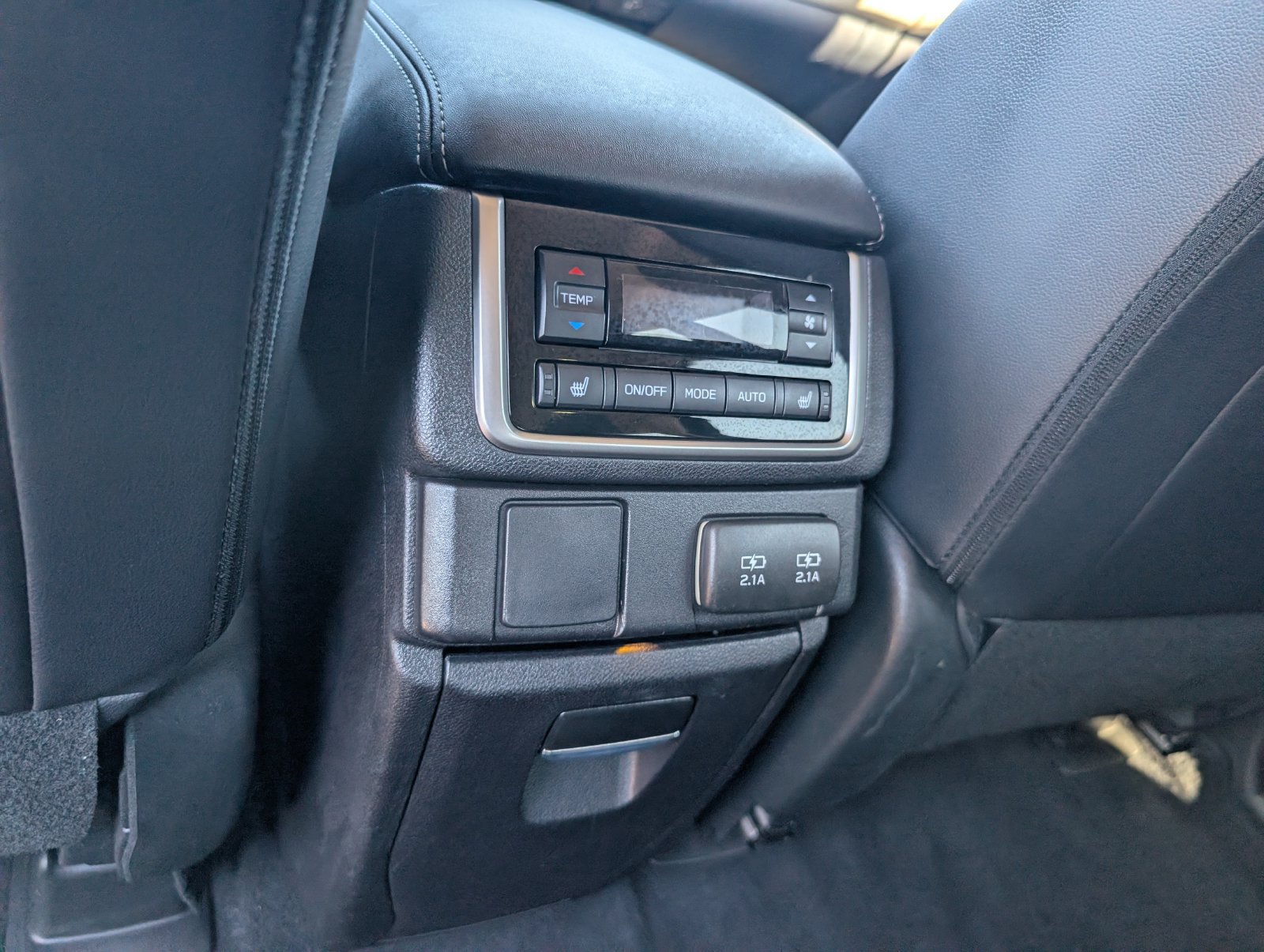 Used 2022 Subaru Ascent Limited AWD/4WD image 41