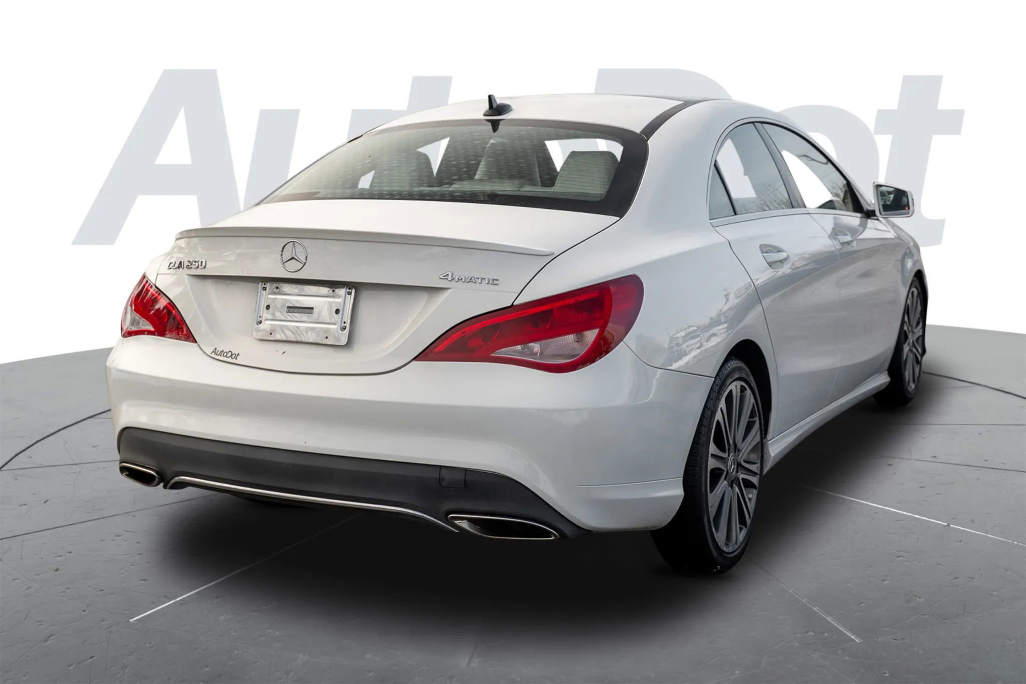 Used 2018 Mercedes-Benz CLA 250 4MATIC image 3