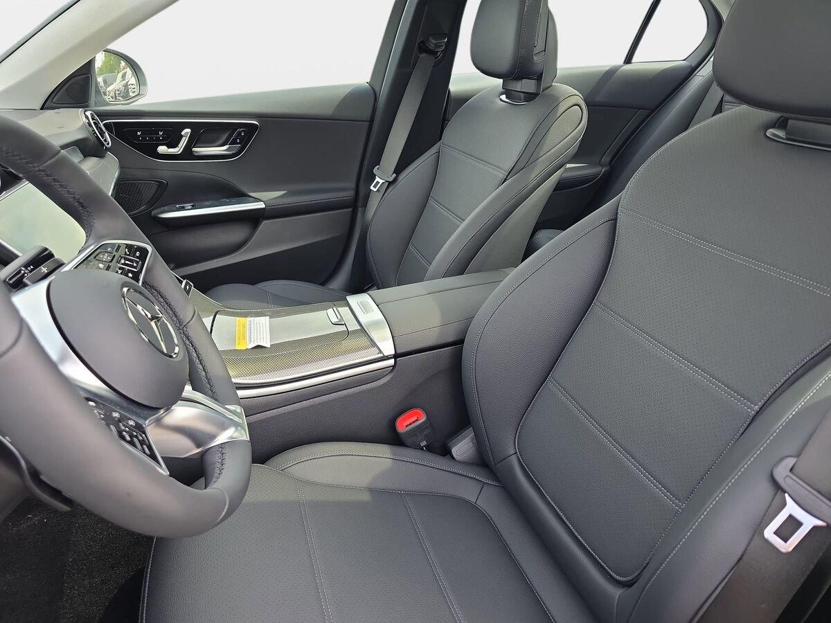 New 2026 Mercedes-Benz C 300 4MATIC Sedan image 15