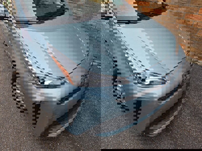 Used 2020 Toyota Prius LE image 35