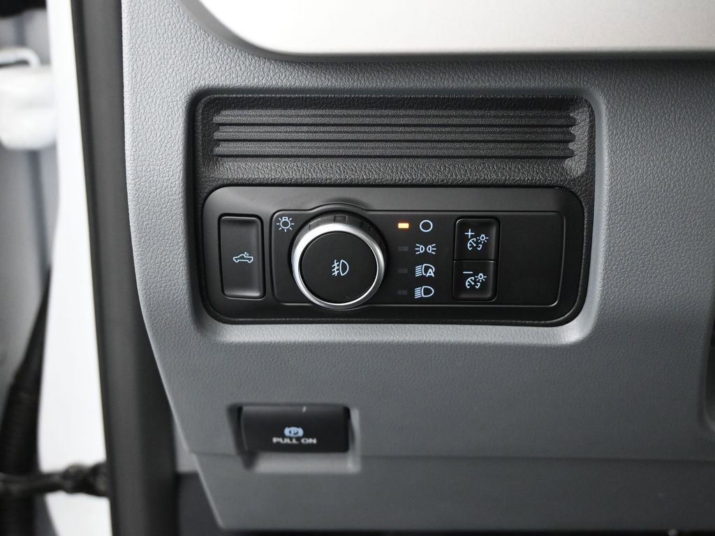 New 2025 Ford F550 2WD Regular Cab Super Duty image 11