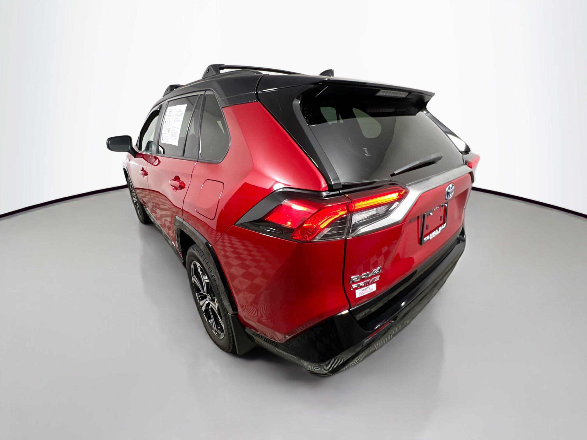 Used 2021 Toyota RAV4 XSE w/ Weather Package AWD/4WD image 8