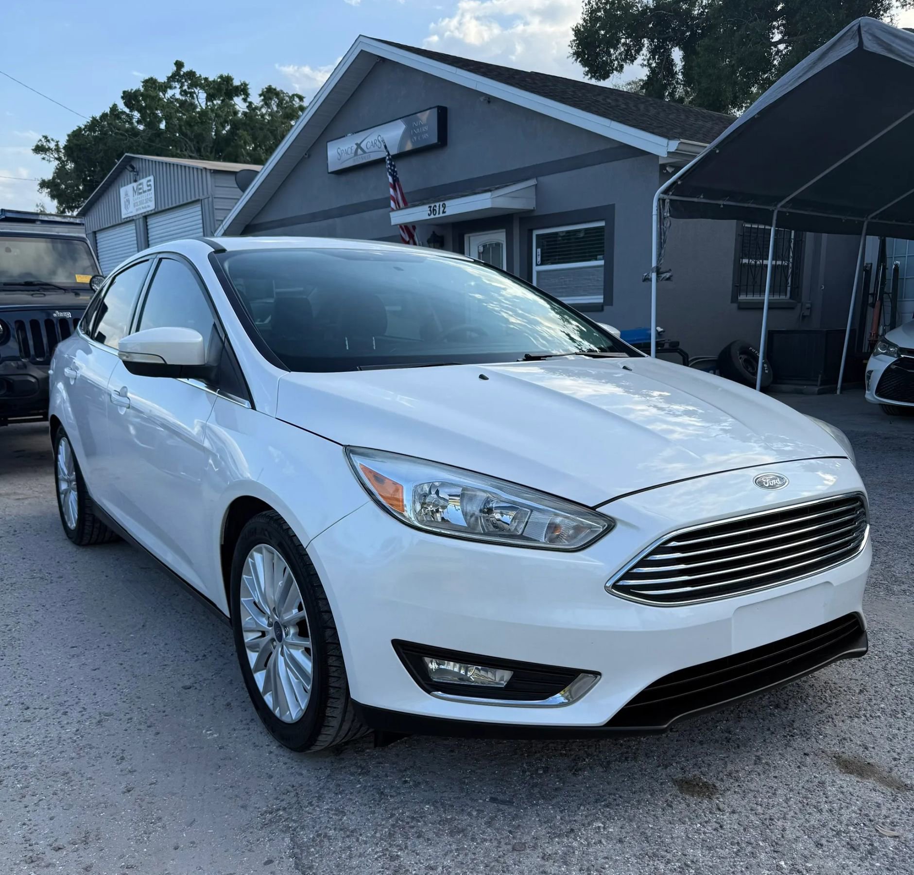 Used 2018 Ford Focus Titanium FWD image 4