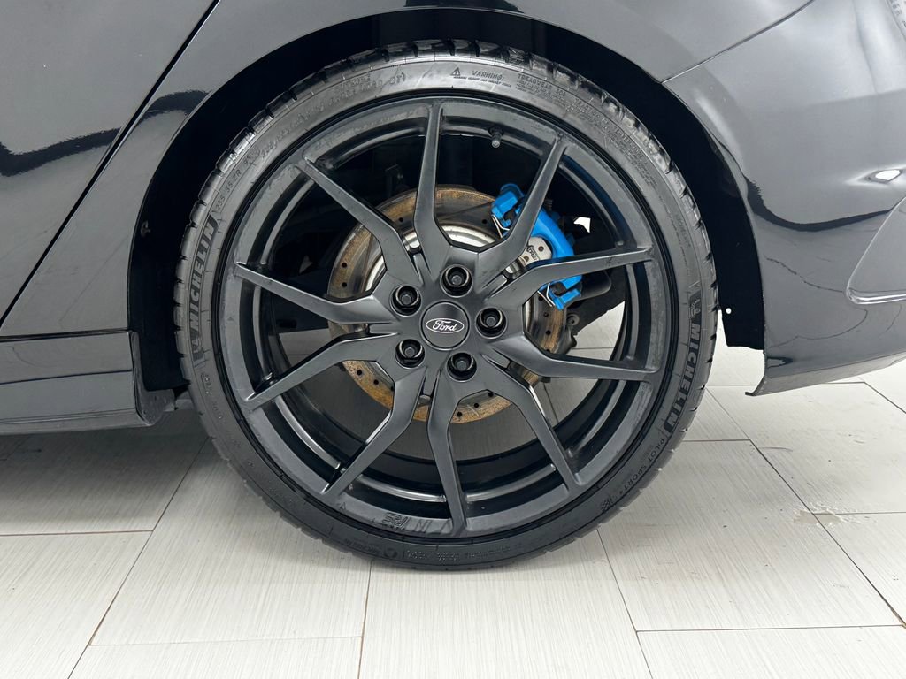 Used 2017 Ford Focus RS image 44