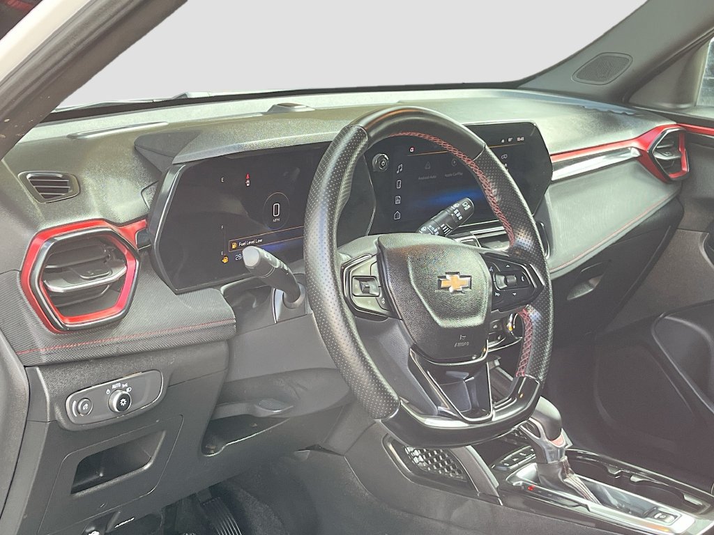 Used 2025 Chevrolet TrailBlazer RS AWD/4WD image 9