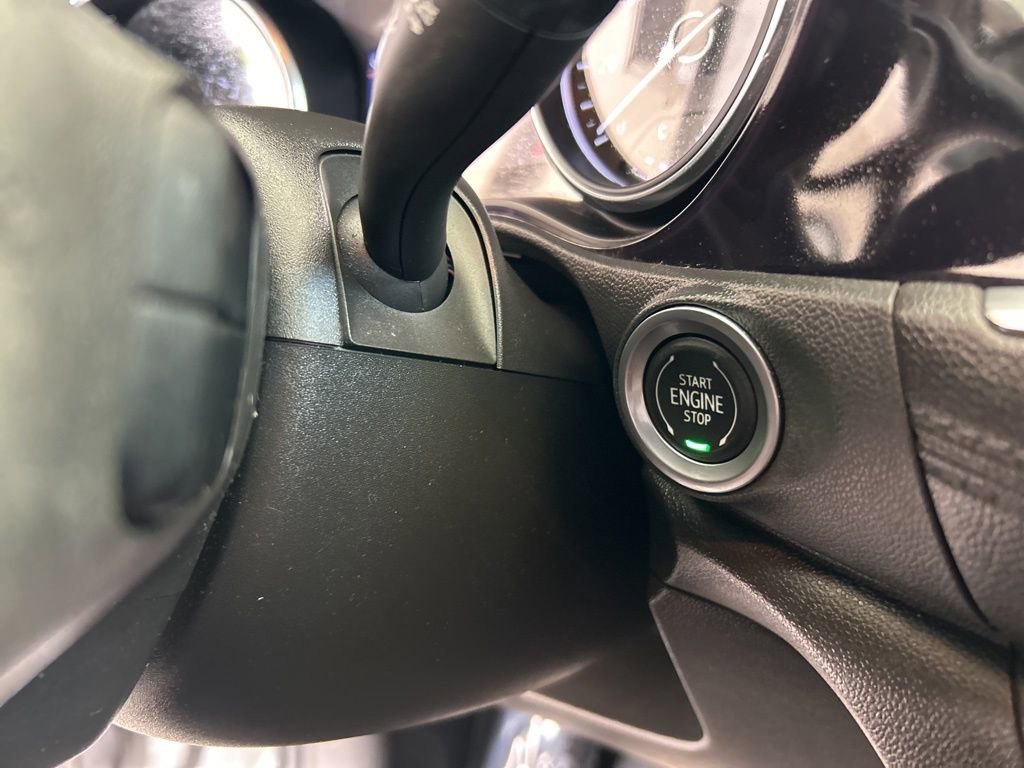 Used 2022 Buick Encore GX Select FWD image 45