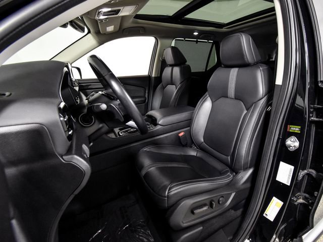 Used 2023 Honda Pilot Touring image 4