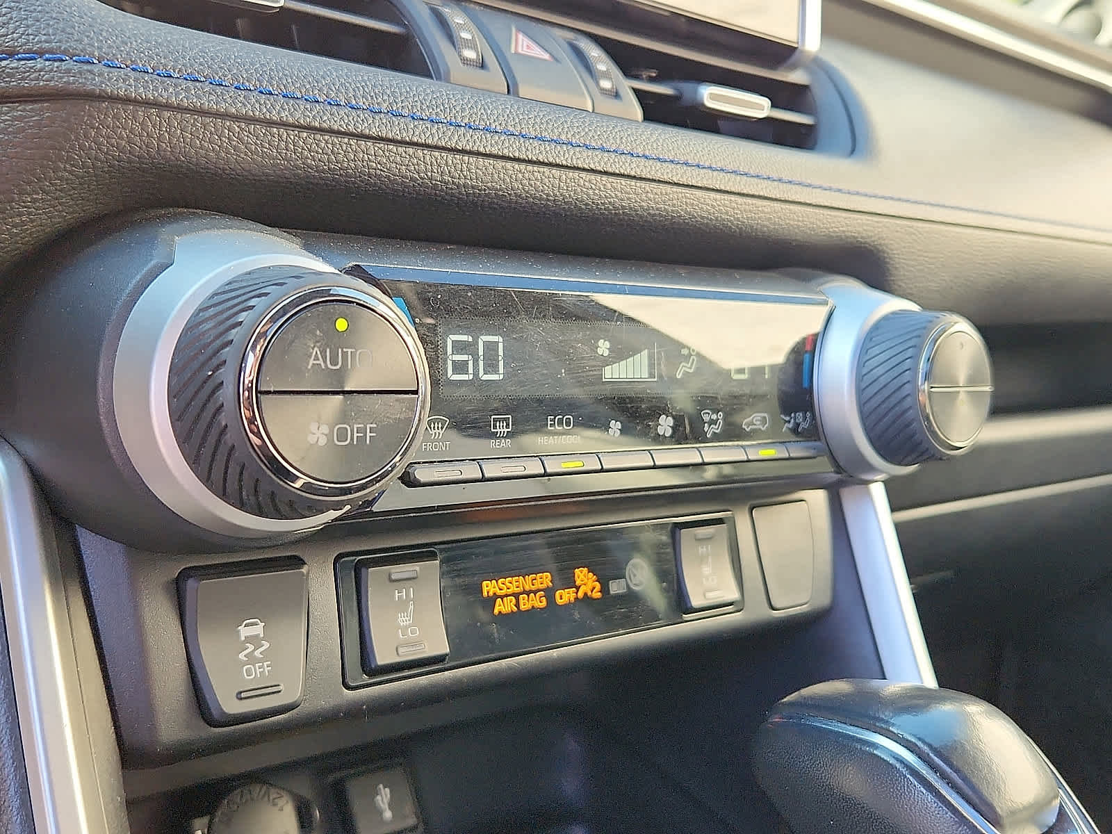 Used 2022 Toyota RAV4 XSE image 18