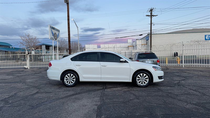 Used 2012 Volkswagen Passat 2.5 S image 3