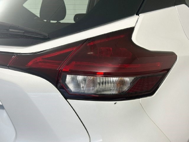 Used 2023 Nissan Kicks SV FWD image 33