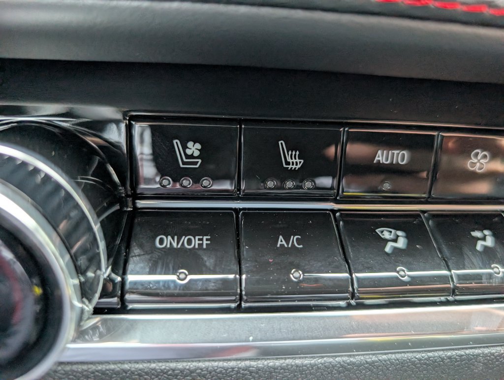 New 2027 Chevrolet Equinox RS w/ Safety and Technology Package FWD image 29