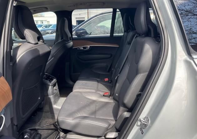 Used 2024 Volvo XC90 T8 Plus AWD/4WD image 3