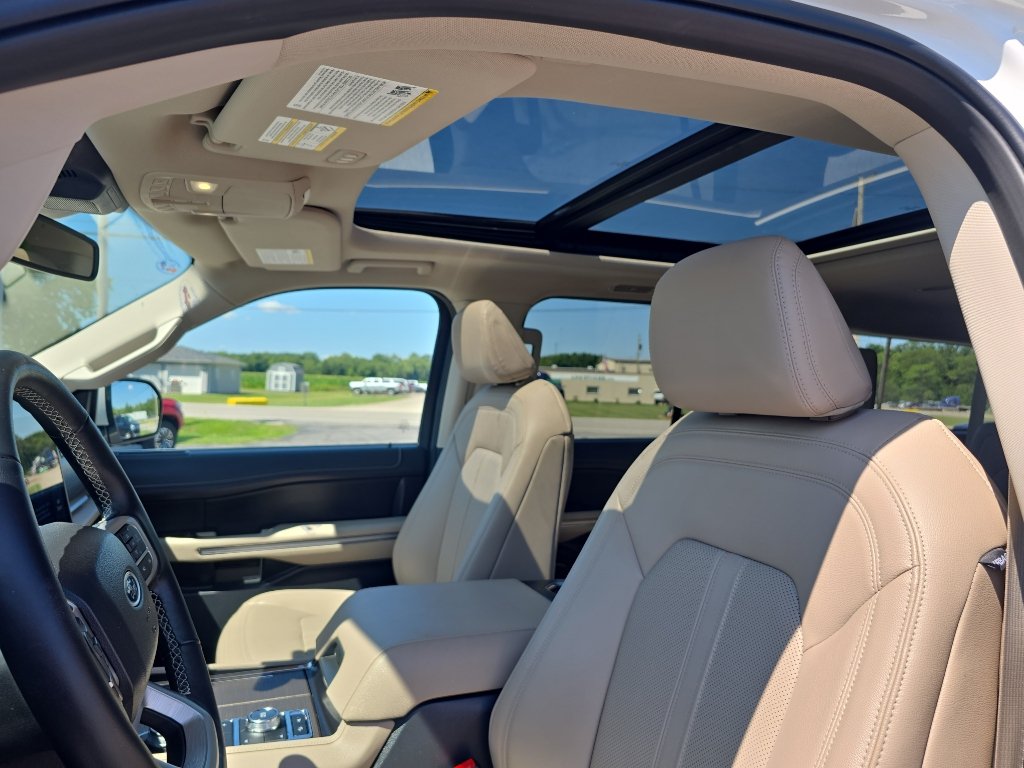 Used 2024 Ford Expedition Max Limited AWD/4WD image 14