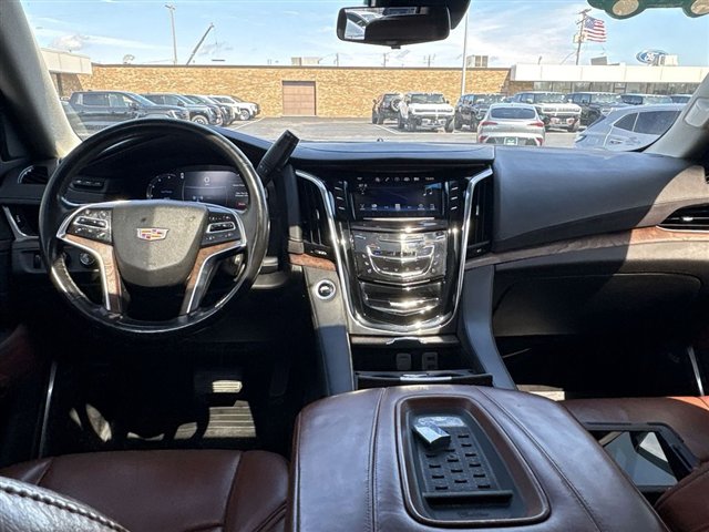 Used 2017 Cadillac Escalade Luxury image 20