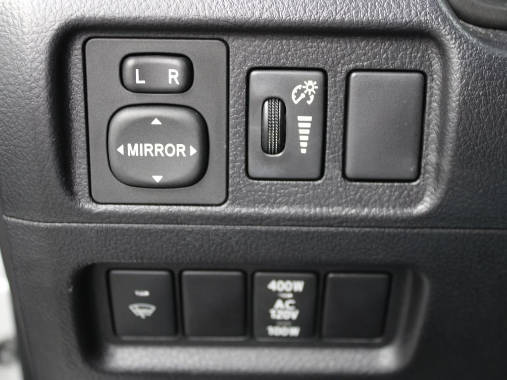 Used 2017 Toyota 4Runner SR5 AWD/4WD image 41