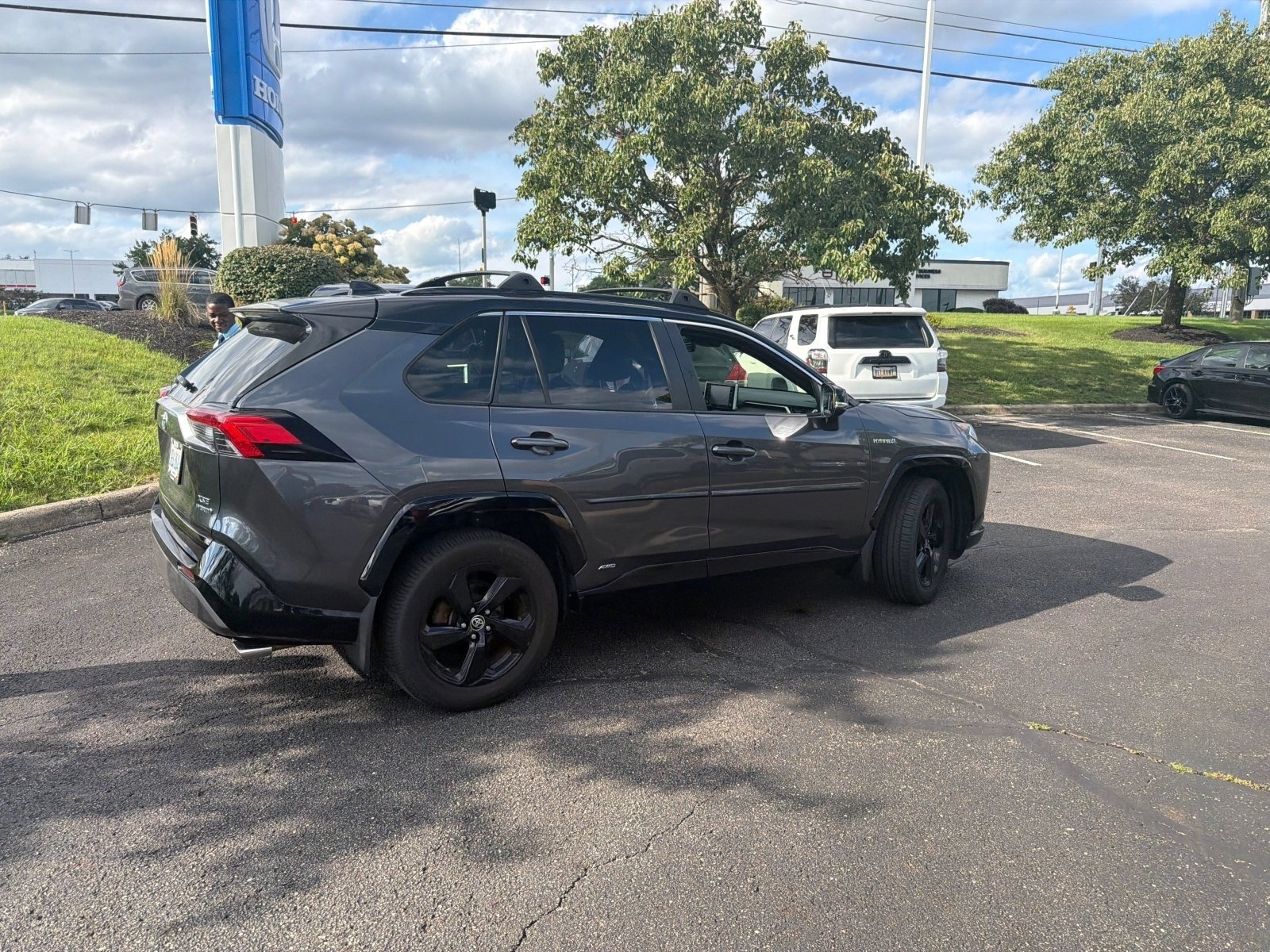 Used 2020 Toyota RAV4 XSE w/ XSE Grade Weather Package AWD/4WD image 12