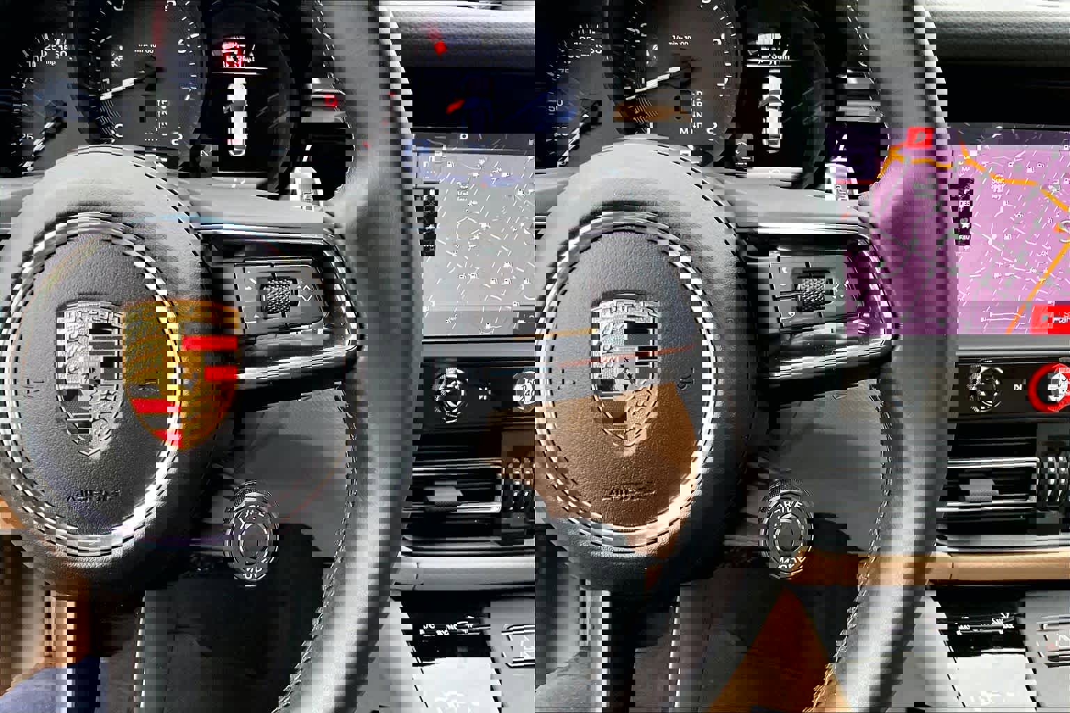 Used 2022 Porsche Macan image 24