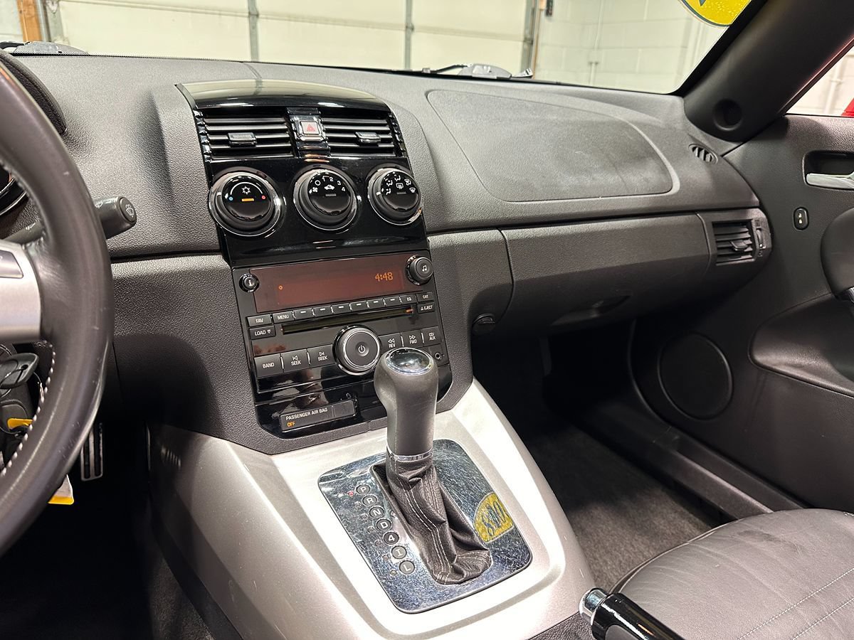 Used 2008 Saturn Sky Red Line RWD image 25