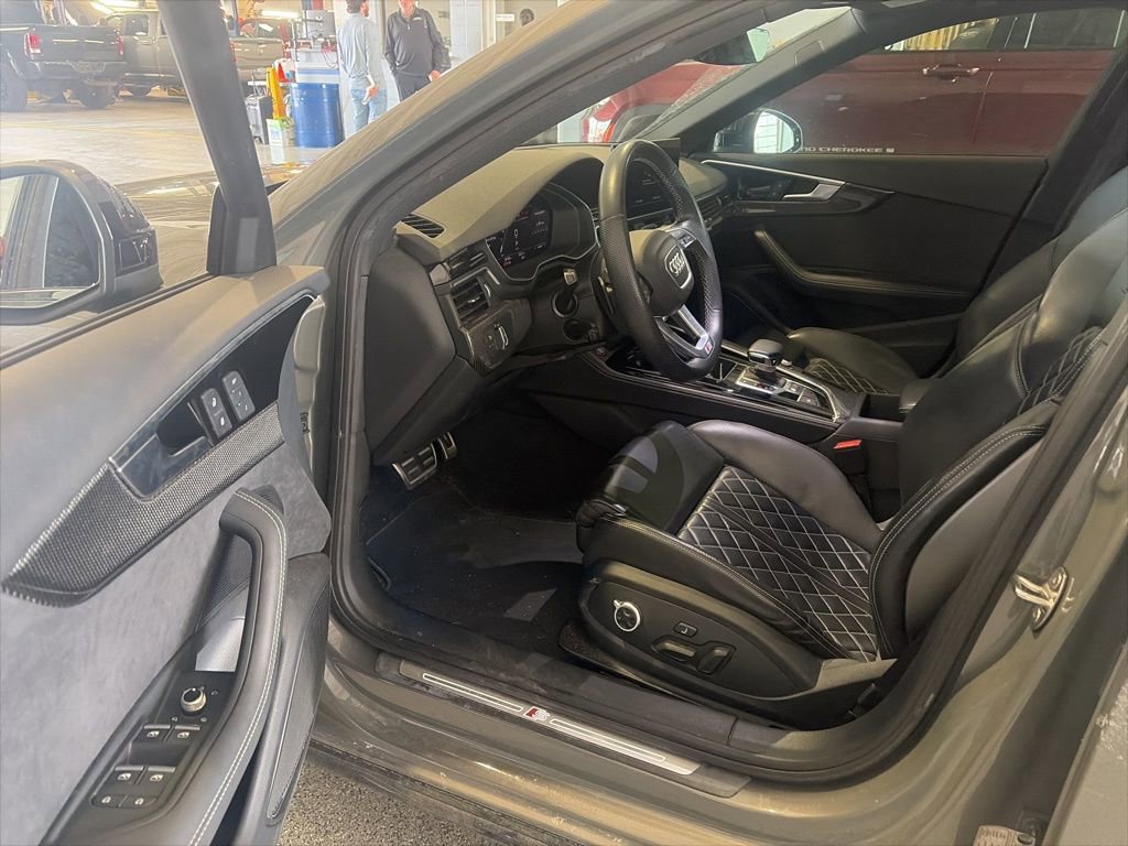 Used 2023 Audi S4 Premium Plus image 5