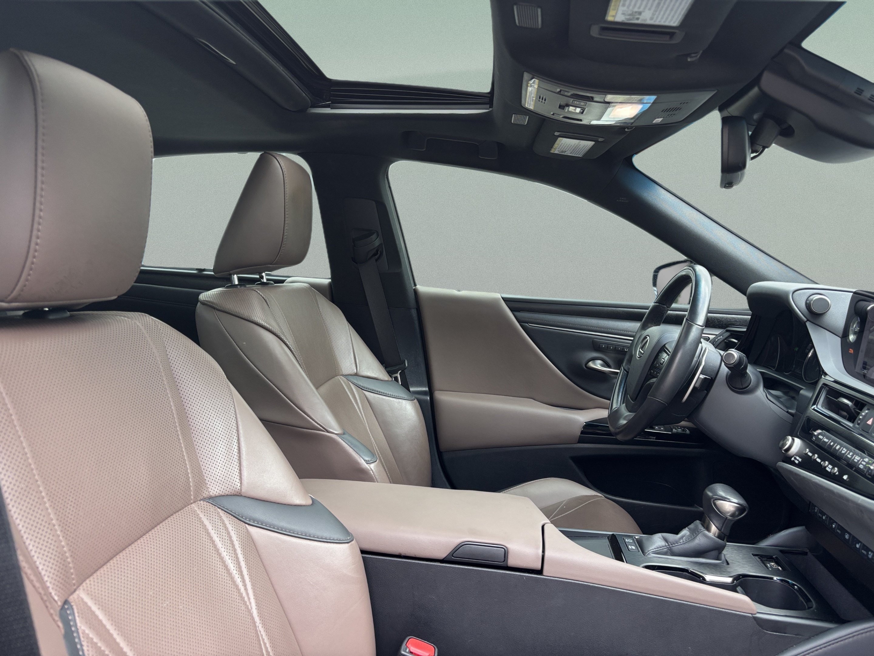 Used 2024 Lexus ES 300h Ultra Luxury w/ Accessory Package (Z2) FWD image 22