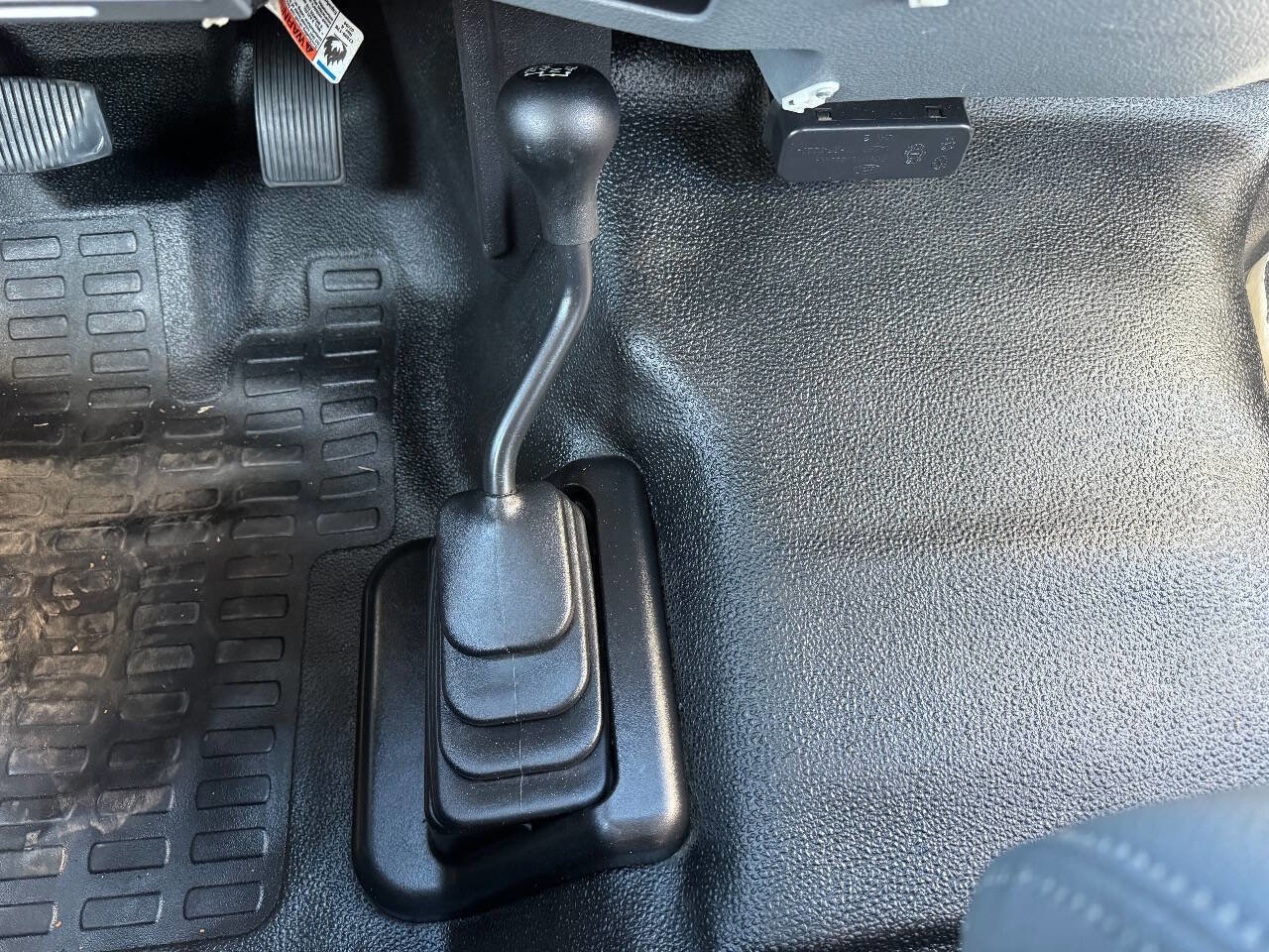 Used 2015 Ford F550 4X4 2dr Regular Cab 140.8 200. image 15