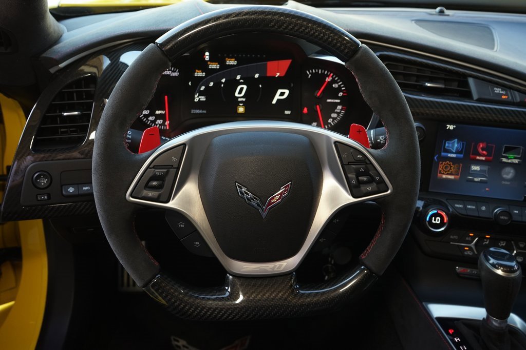 Used 2015 Chevrolet Corvette Z06 image 18
