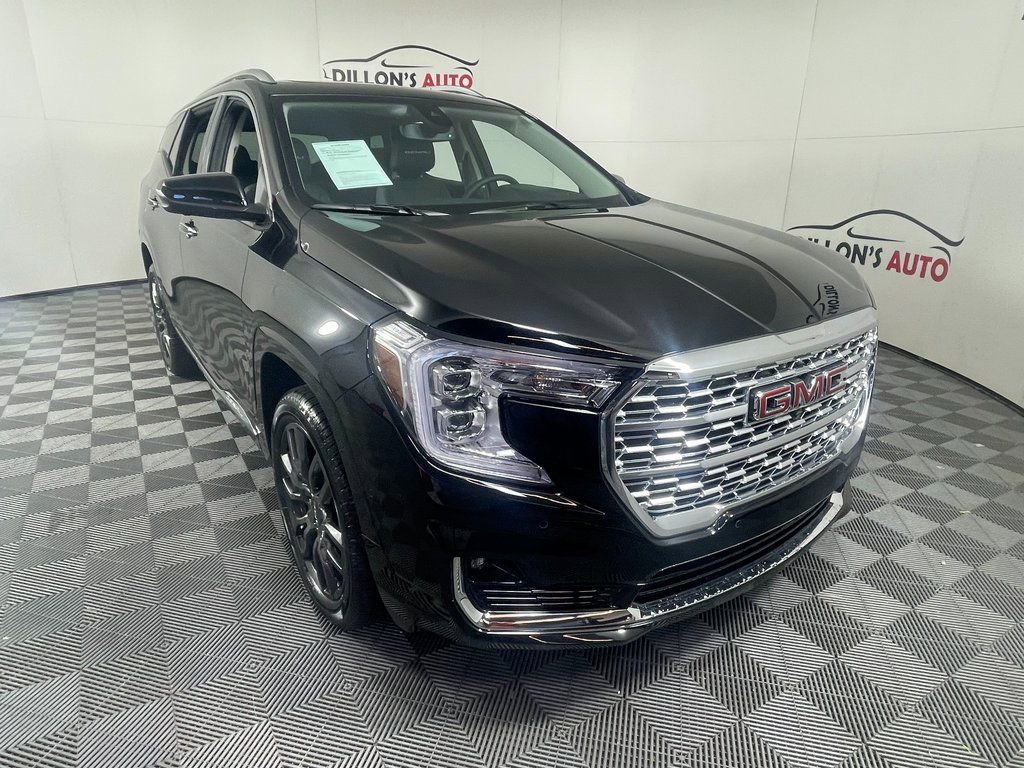 Used 2023 GMC Terrain Denali w/ Black Diamond Edition AWD/4WD image 10