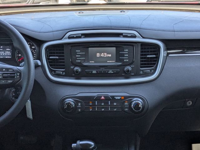 Used 2017 Kia Sorento FWD image 14