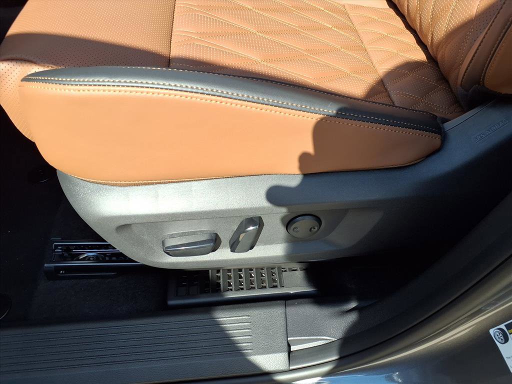 New 2026 Nissan Rogue Platinum image 14