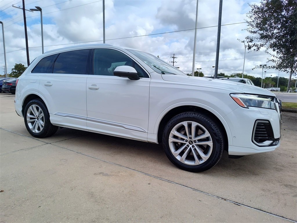 Certified 2025 Audi Q7 2.0T Premium image 14