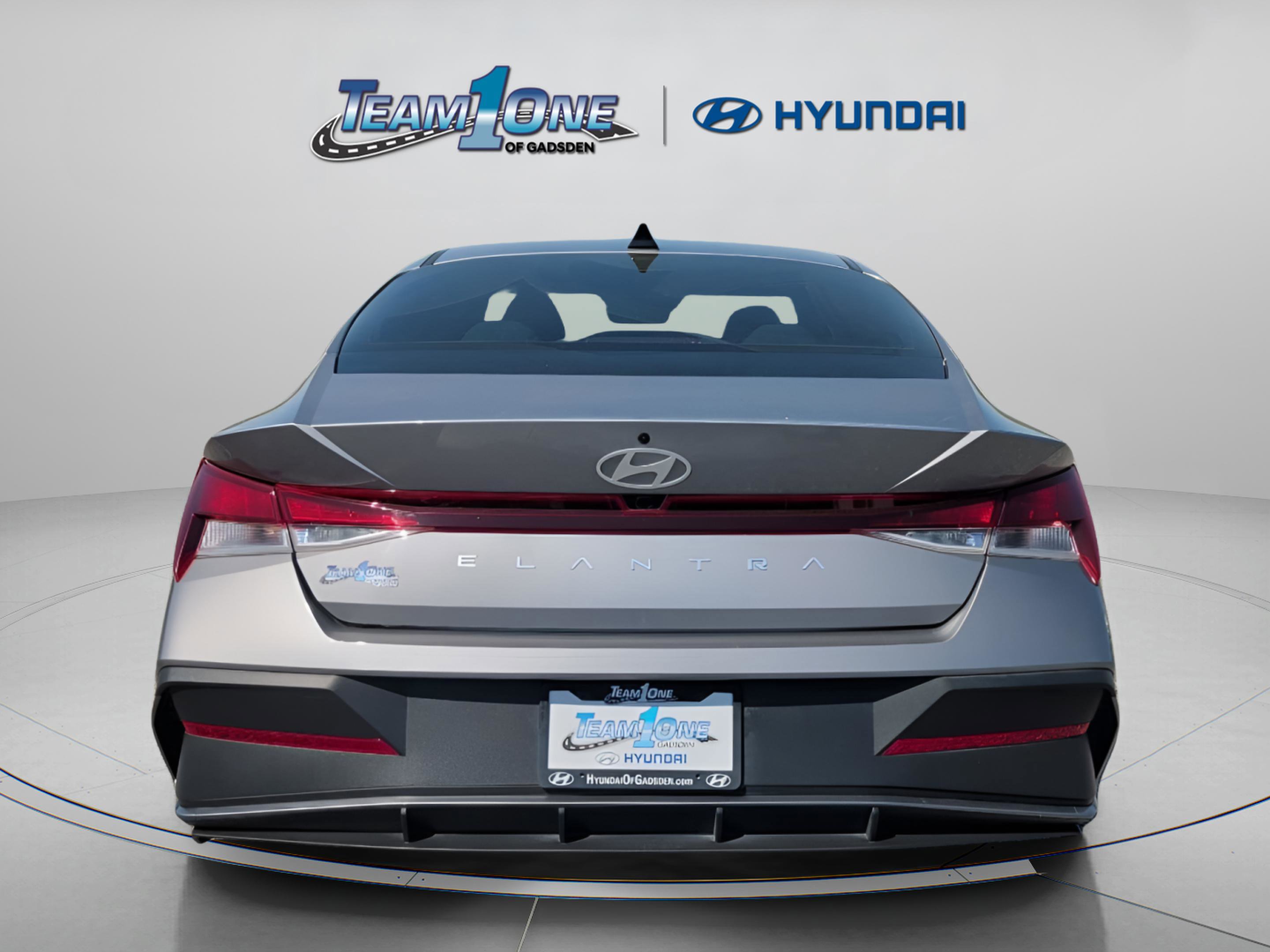 Used 2024 Hyundai Elantra SEL FWD image 7