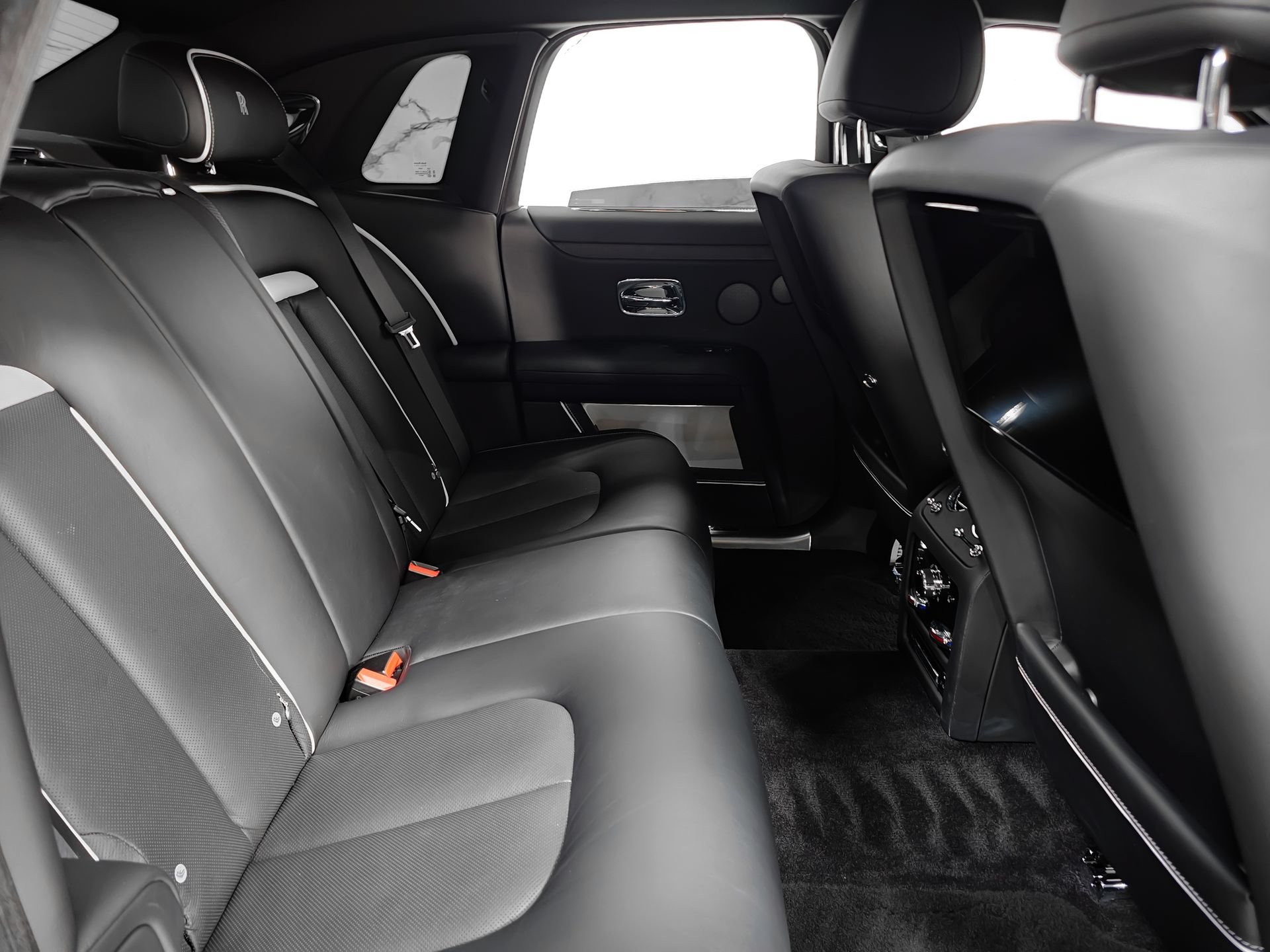 Used 2023 Rolls-Royce Ghost w/ Ghost Package AWD/4WD image 6