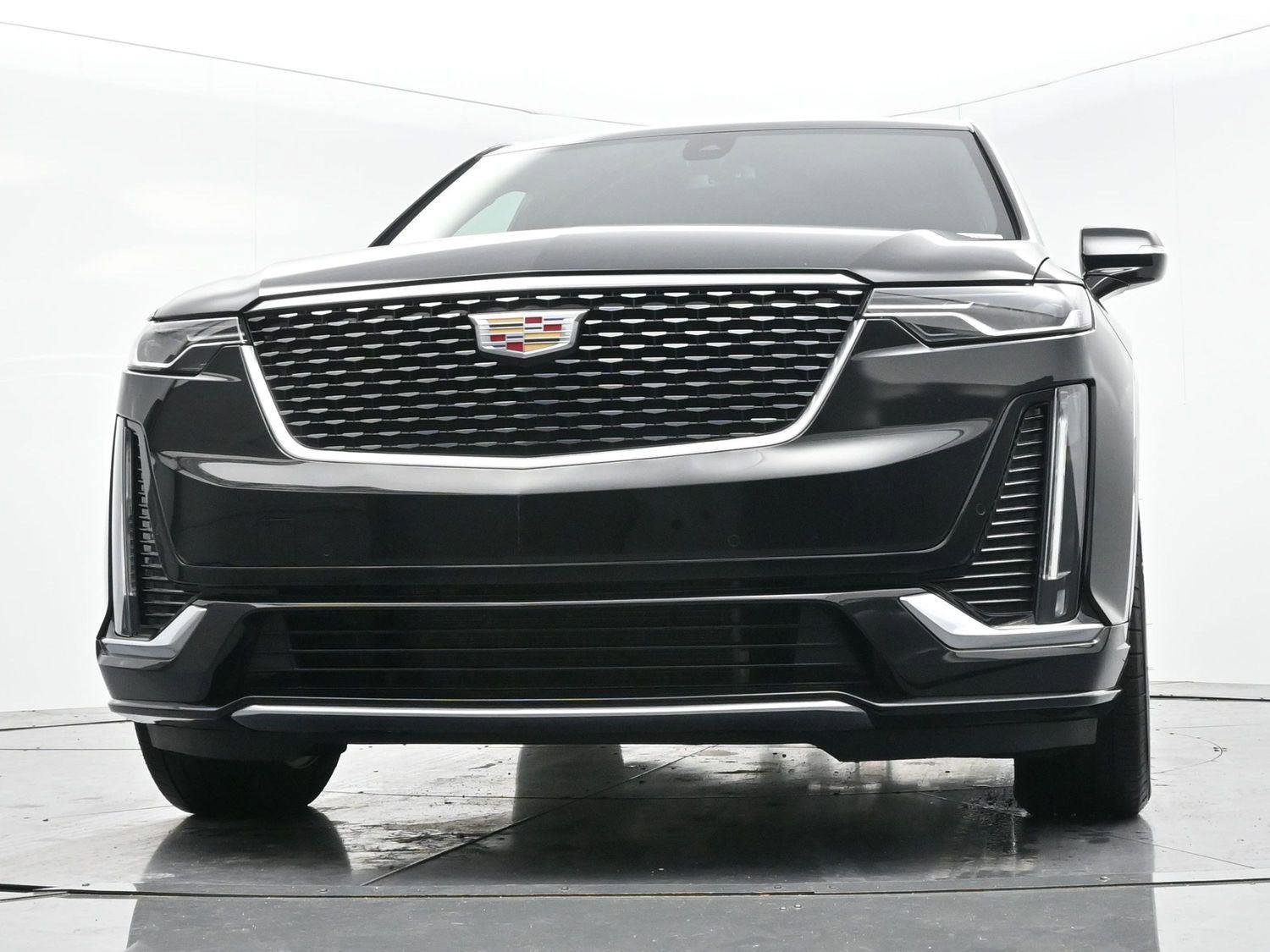 Certified 2025 Cadillac XT6 Premium Luxury image 44