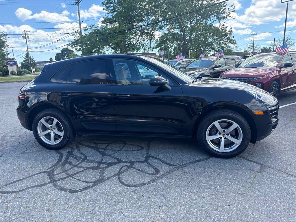 Used 2017 Porsche Macan AWD/4WD image 4