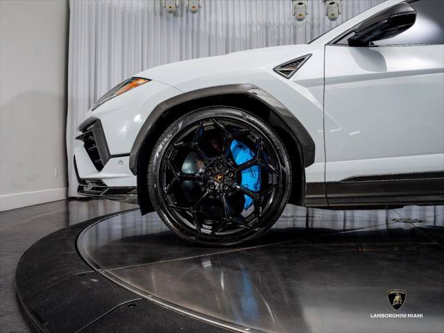 Used 2024 Lamborghini Urus Performante AWD/4WD image 13
