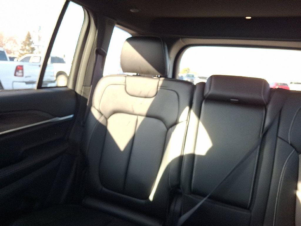 New 2025 Jeep Grand Cherokee Limited AWD/4WD image 13