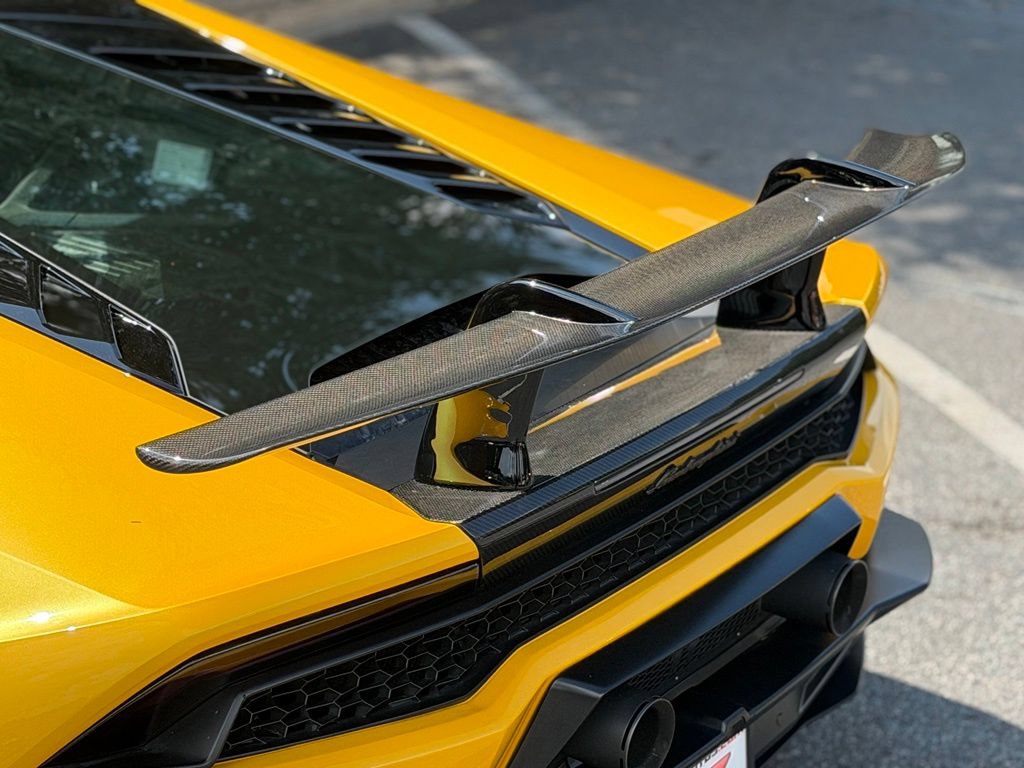 Used 2015 Lamborghini Huracan LP 610-4 AWD/4WD image 18