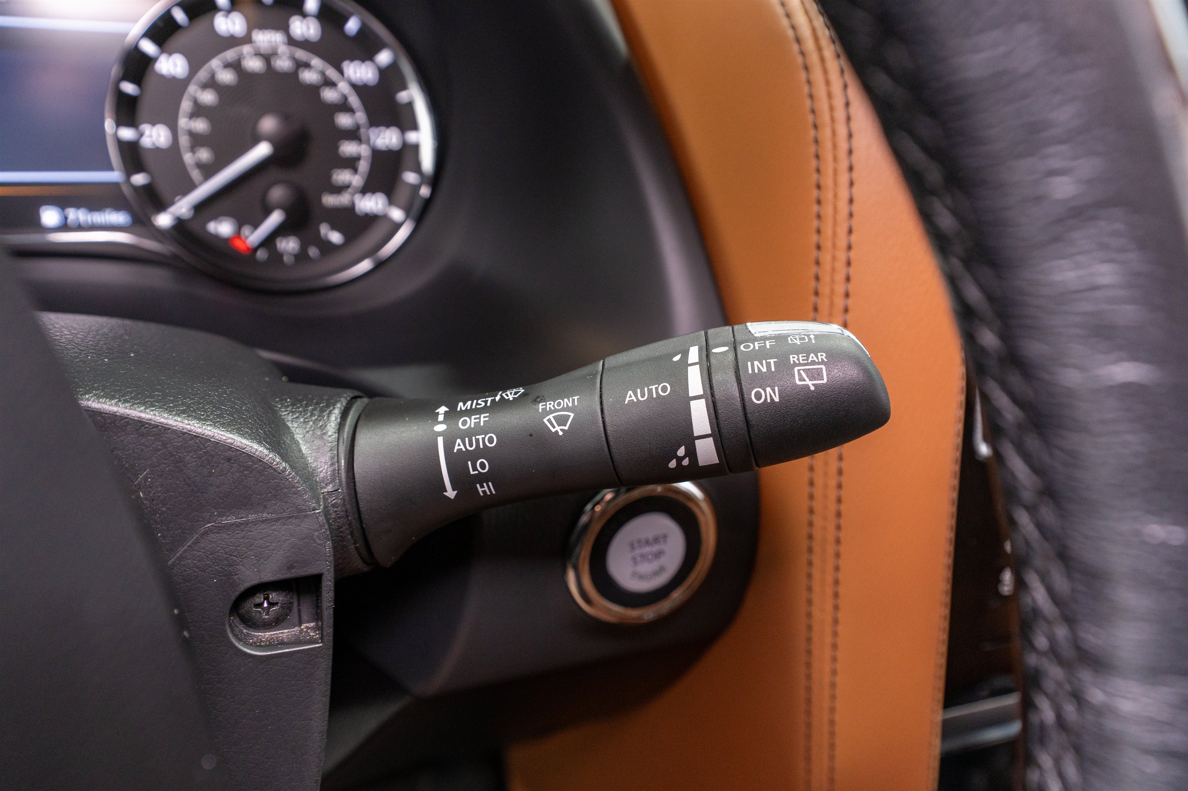 Used 2024 INFINITI QX80 Sensory AWD/4WD image 30