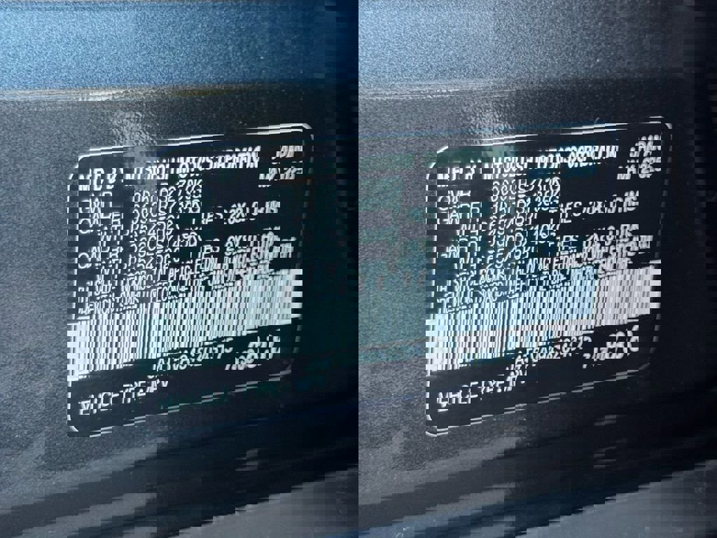 Used 2025 Mitsubishi Outlander SE image 20