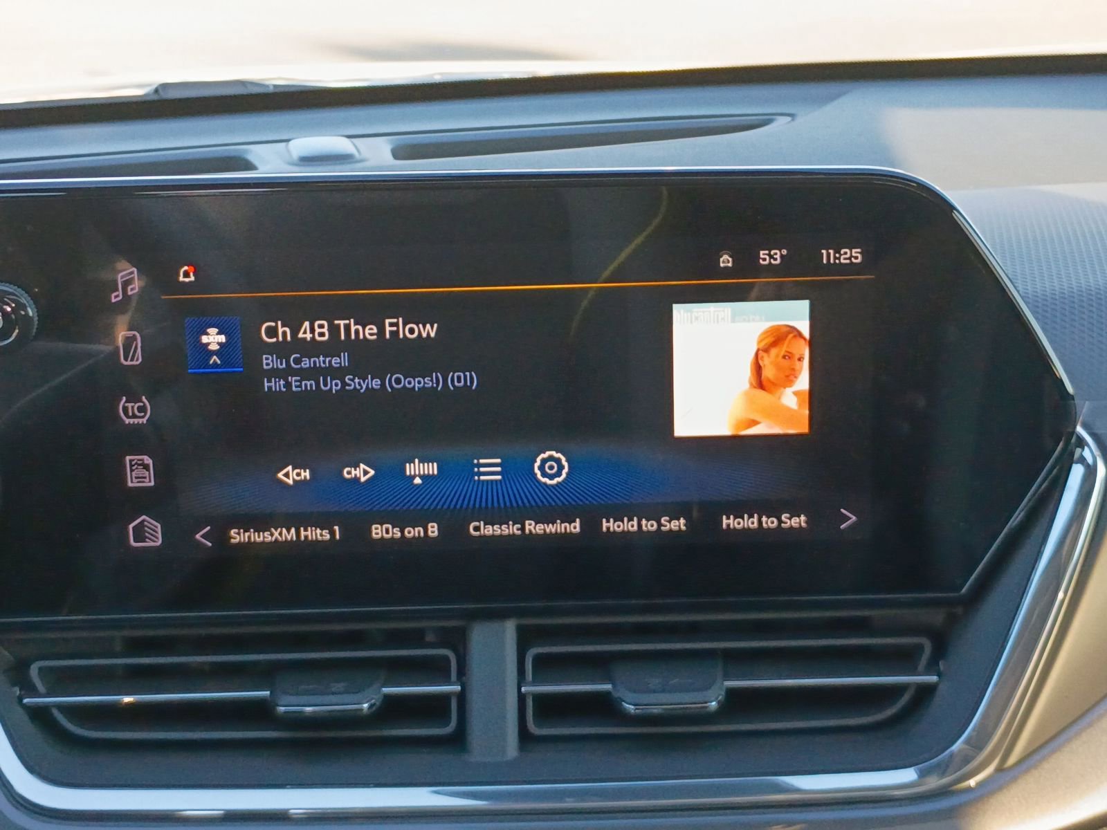 New 2026 Chevrolet Trax ACTIV w/ Sunroof Package image 32